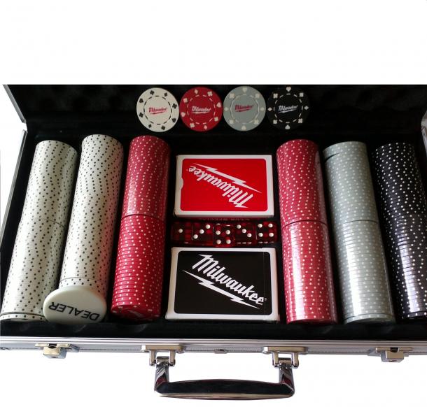 Cégesített póker szett